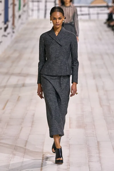Look 21